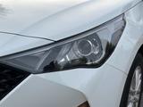 Hyundai Accent 2020 года за 6 000 000 тг. в Актобе – фото 2