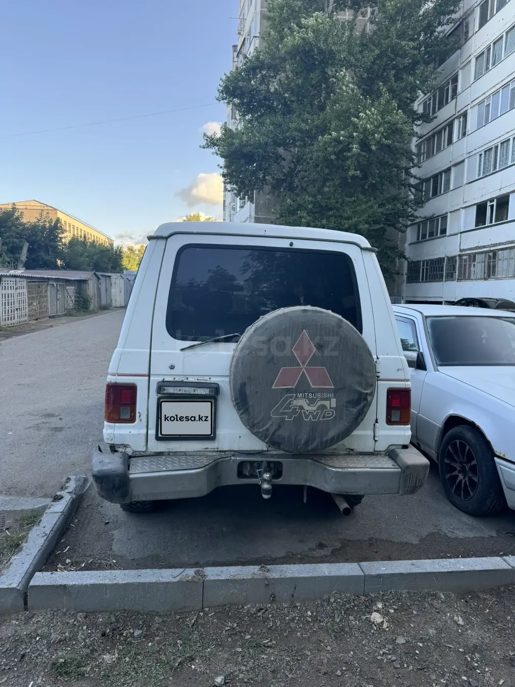 Mitsubishi Pajero, 1990