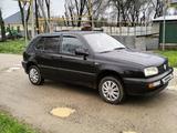 Volkswagen Golf 1995 года за 1 200 000 тг. в Алматы