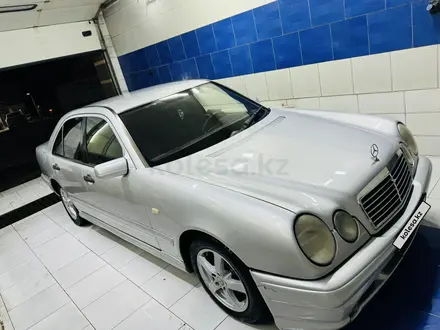 Mercedes-Benz E 230 1996 года за 2 850 000 тг. в Алматы – фото 5
