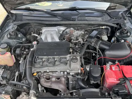 Toyota Camry 2000 года за 3 800 000 тг. в Ушарал – фото 12