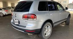 Volkswagen Touareg 2007 годаfor5 900 000 тг. в Алматы – фото 3