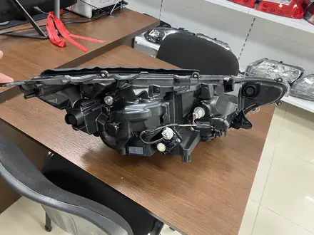 Фара левая Toyota RAV4 за 450 000 тг. в Костанай – фото 8