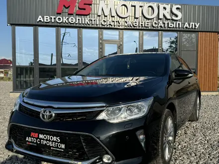 Toyota Camry 2017 года за 12 000 000 тг. в Актобе