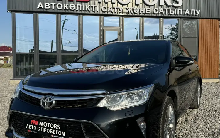 Toyota Camry 2017 годаfor13 000 000 тг. в Актобе