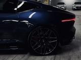 Jaguar F-Type 2021 года за 92 000 000 тг. в Алматы – фото 4