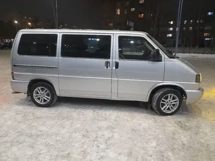 Volkswagen Caravelle 1993 года за 3 250 000 тг. в Караганда