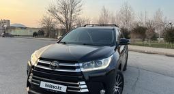 Toyota Highlander 2018 года за 19 000 000 тг. в Шымкент – фото 3