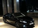 Toyota Camry 2019 года за 12 500 000 тг. в Усть-Каменогорск – фото 2