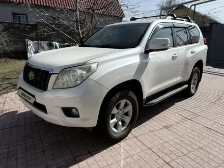 Toyota Land Cruiser Prado 2013 года за 12 900 000 тг. в Алматы