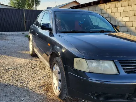 Volkswagen Passat 2000 года за 1 800 000 тг. в Алматы – фото 11