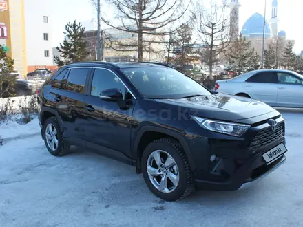 Toyota RAV4 2020 года за 15 100 000 тг. в Астана – фото 3