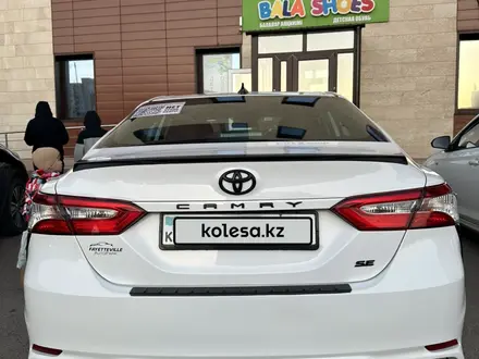 Toyota Camry 2020 года за 14 000 000 тг. в Астана – фото 5