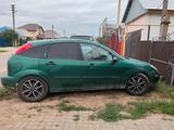 Ford Focus 2001 года за 1 600 000 тг. в Уральск – фото 2