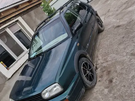 Volkswagen Golf 1995 года за 1 500 000 тг. в Уральск
