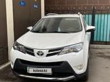 Toyota RAV4 2014 годаfor9 500 000 тг. в Астана