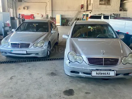 Mercedes-Benz C 320 2001 года за 3 500 000 тг. в Усть-Каменогорск – фото 3