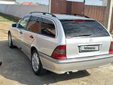 Mercedes-Benz C 180 1997 года за 2 900 000 тг. в Атырау – фото 3