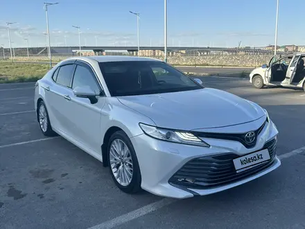 Toyota Camry 2019 года за 14 300 000 тг. в Алматы