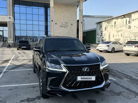 Lexus LX 570 2018 года за 46 000 000 тг. в Шымкент – фото 2