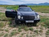 Mercedes-Benz CLK 320 2001 года за 3 600 000 тг. в Талдыкорган – фото 2