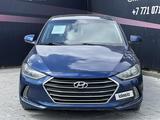 Hyundai Elantra 2018 года за 7 500 000 тг. в Актобе – фото 2