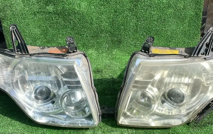 Фары с ксеноном за 180 000 тг. в Уральск
