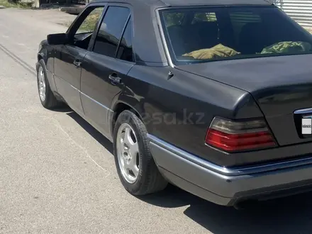 Mercedes-Benz E 280 1994 года за 2 700 000 тг. в Тараз – фото 4