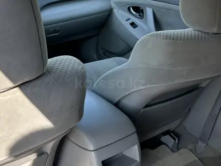 Toyota Camry 2007 года за 6 000 000 тг. в Атырау – фото 13