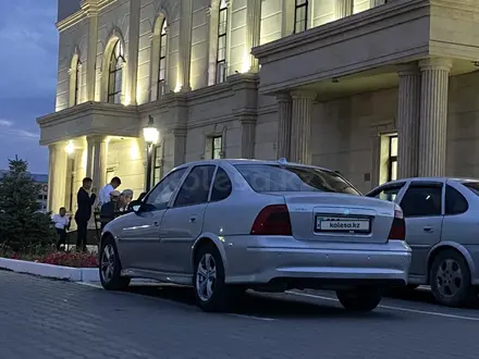 Opel Vectra 2001 года за 1 600 000 тг. в Актобе – фото 3