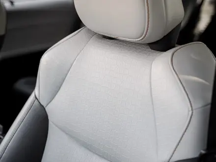 Toyota Sienna 2022 года за 22 000 000 тг. в Алматы – фото 18