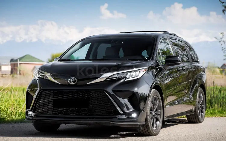 Toyota Sienna 2022 года за 22 000 000 тг. в Алматы