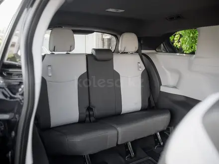 Toyota Sienna 2022 года за 22 000 000 тг. в Алматы – фото 29