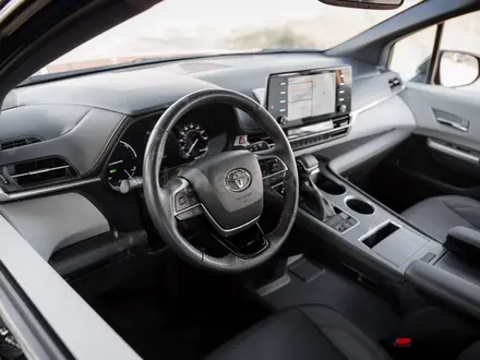 Toyota Sienna 2022 года за 22 000 000 тг. в Алматы – фото 30