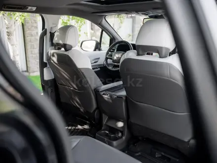 Toyota Sienna 2022 года за 22 000 000 тг. в Алматы – фото 31