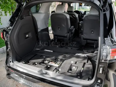 Toyota Sienna 2022 года за 22 000 000 тг. в Алматы – фото 35