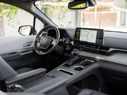 Toyota Sienna 2022 года за 22 000 000 тг. в Алматы – фото 37
