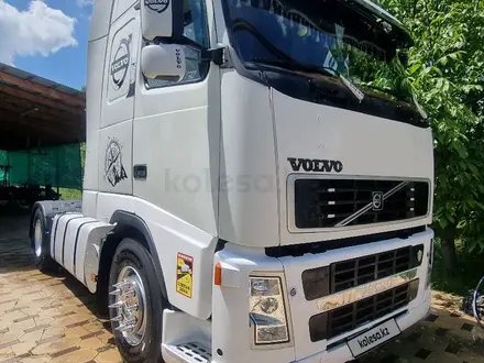 Volvo  FH 2002 года за 20 500 000 тг. в Шымкент – фото 2