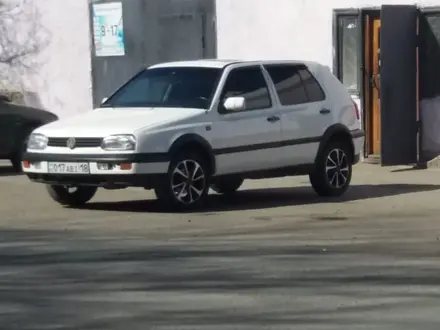 Volkswagen Golf 1993 года за 1 100 000 тг. в Семей – фото 4