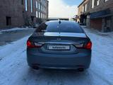 Hyundai Sonata 2010 года за 4 650 000 тг. в Жезказган – фото 4