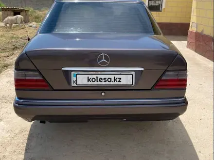 Mercedes-Benz E 200 1991 года за 1 650 000 тг. в Шымкент – фото 3