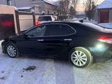 Toyota Camry 2021 года за 14 500 000 тг. в Павлодар – фото 3