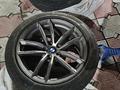 BMW M5 диски с резиной за 550 000 тг. в Алматы – фото 4