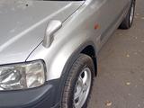Honda CR-V 1997 года за 3 800 000 тг. в Алматы – фото 2