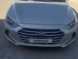 Hyundai Elantra 2017 года за 6 200 000 тг. в Атырау – фото 2