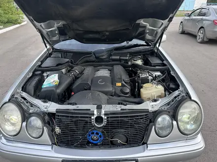 Mercedes-Benz E 320 1998 года за 4 000 000 тг. в Астана – фото 12