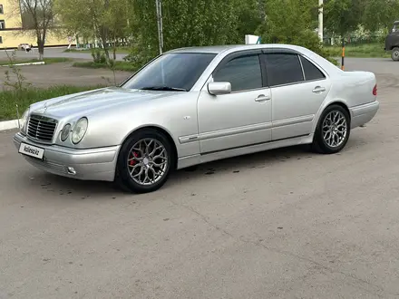 Mercedes-Benz E 320 1998 года за 4 000 000 тг. в Астана – фото 3