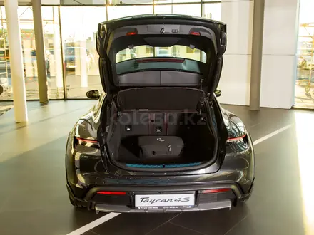 Porsche Taycan 2023 года за 64 500 000 тг. в Астана – фото 5