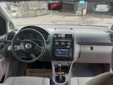 Volkswagen Touran 2003 года за 2 600 000 тг. в Шымкент