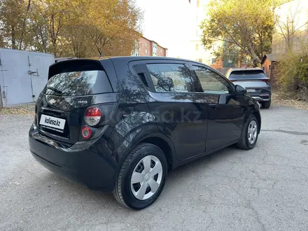 Chevrolet Aveo 2015 года за 3 980 000 тг. в Караганда